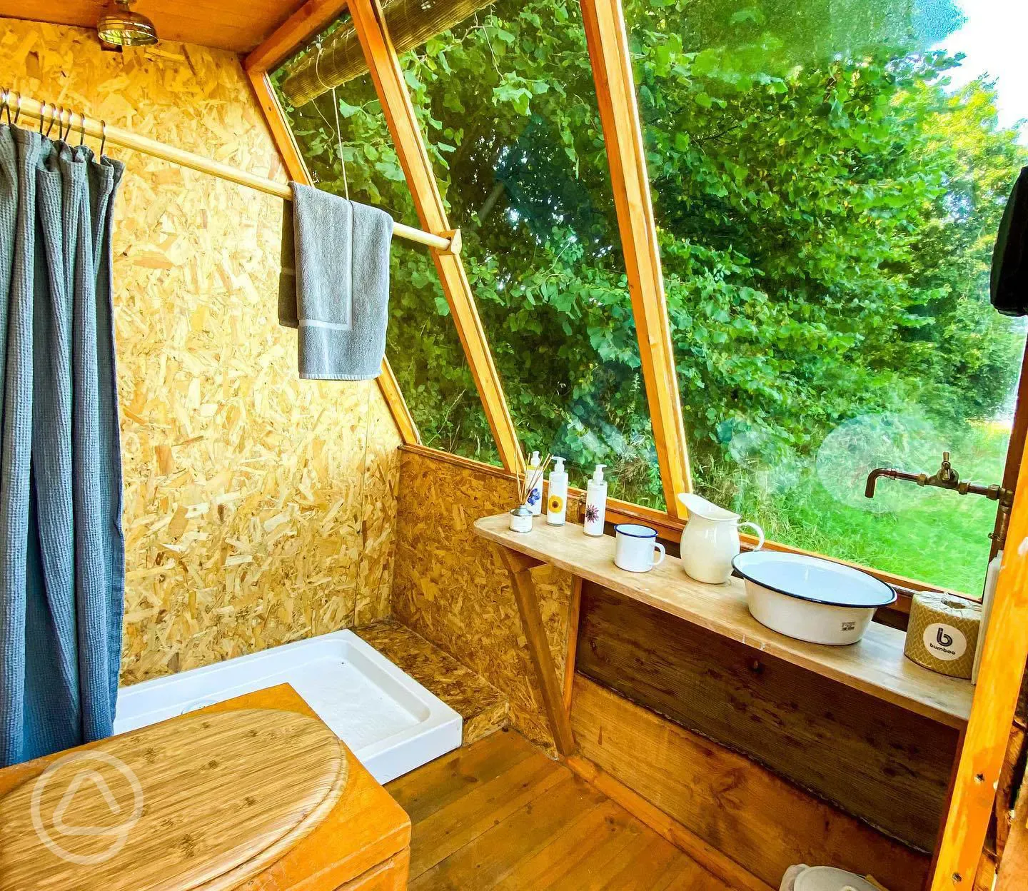 Small landpod bathroom