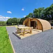 Glamping cabin with hot tub