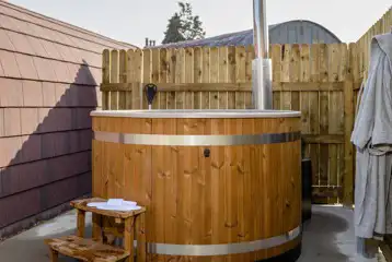 Glamping pod wood-fired hot tub