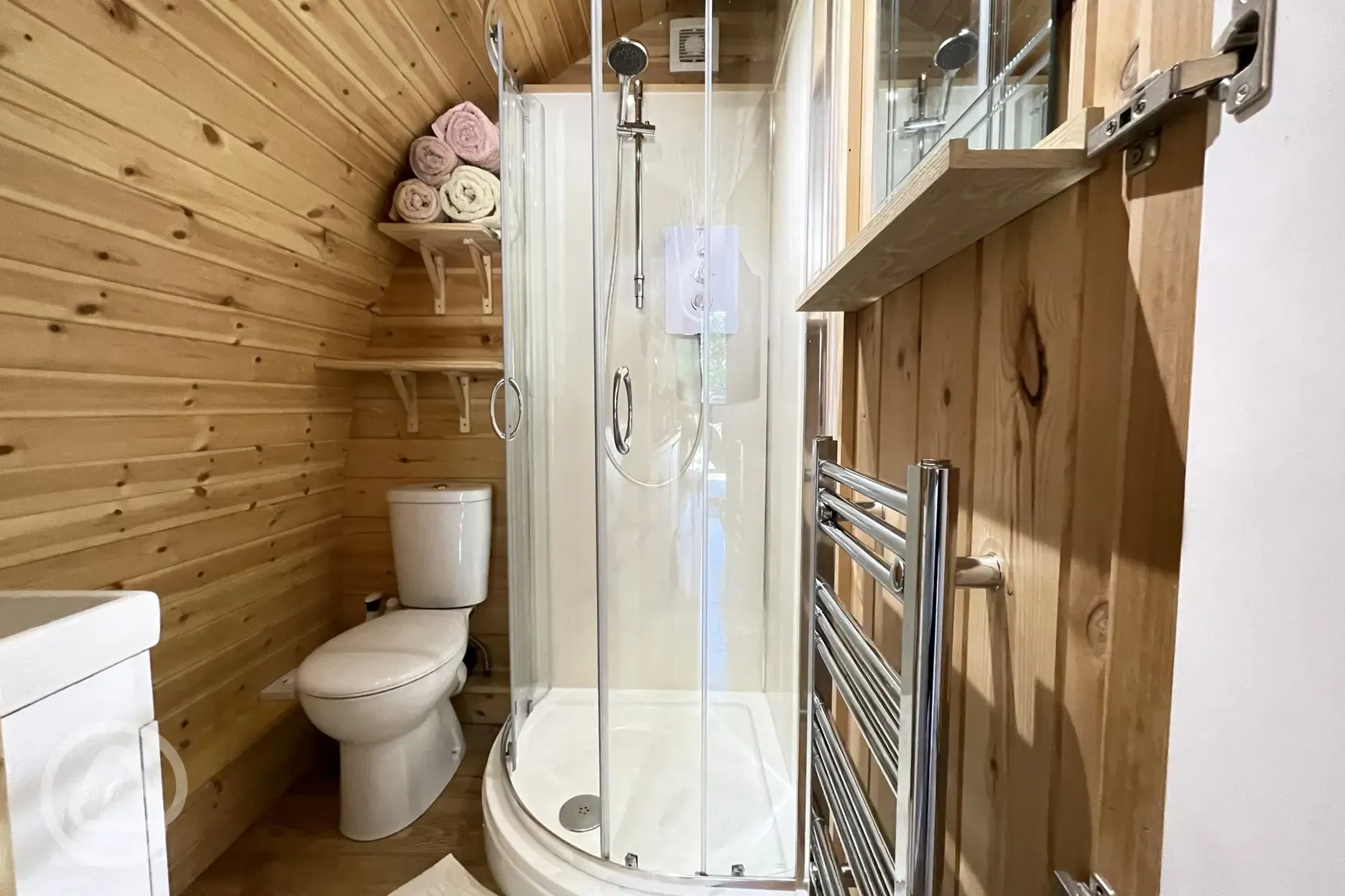 Glamping pod ensuite