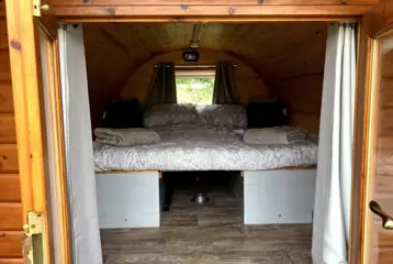 Camping pod (double) interior Camping pod (double) interior