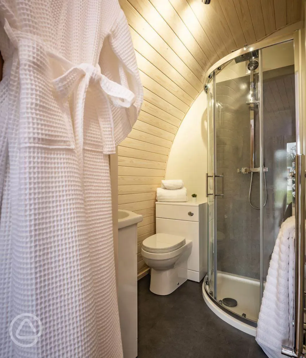 Glamping pod ensuite