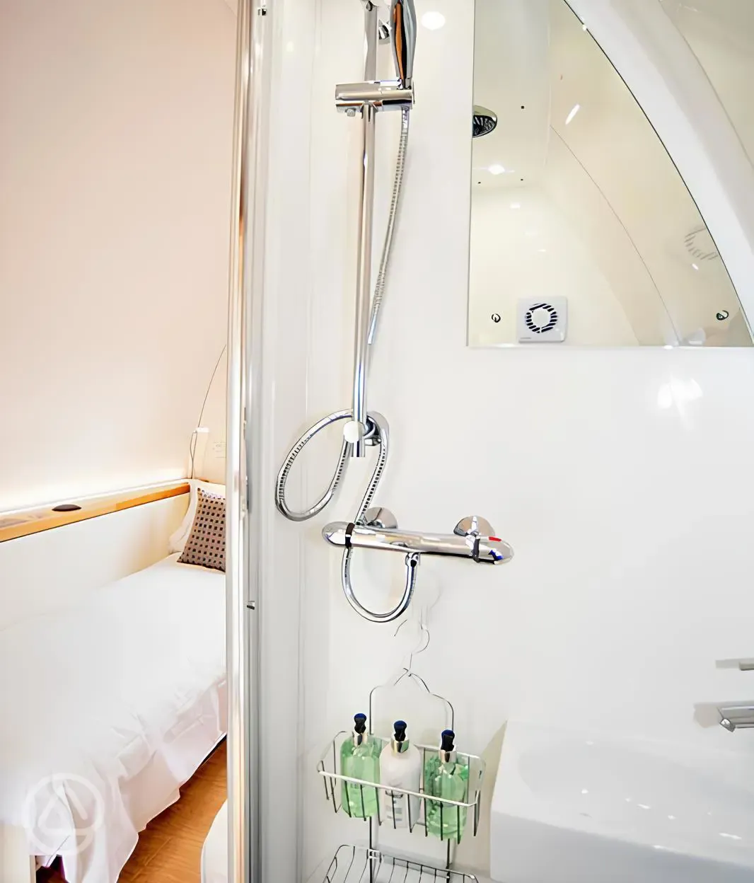 Glamping pod ensuite