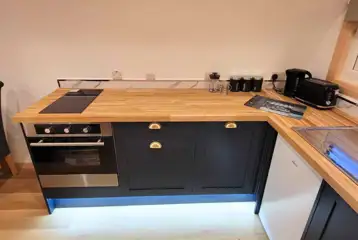 The Fox's Den fully equipped kitchen The Fox's Den fully equipped kitchen