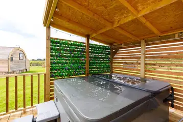 The Hedgehog's Hideout hot tub