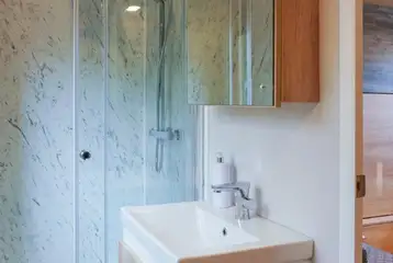 Glamping cabin ensuite