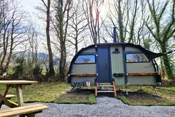 Foot O'Skiddaw large Landpod with shoe hooks, a picnic bench, and small steps Foot O'Skiddaw large Landpod with shoe hooks, a picnic bench, and small steps