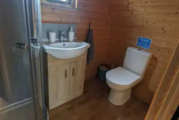 Glamping pod ensuite bathroom