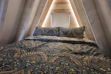 Glamping cabin mezzanine bedroom Glamping cabin mezzanine bedroom