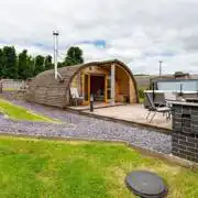 Black Mountain Pemberton Glamping Pod decking and hot tub