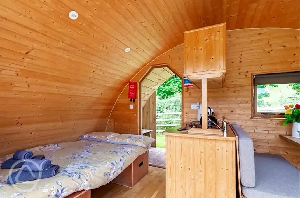 Y Cwtch Glamping Pod interior