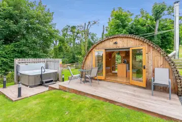 Y Cwtch Glamping Pod decking and hot tub Y Cwtch Glamping Pod decking and hot tub