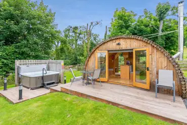 Glamping Pod decking and hot tub