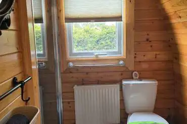 Honey ensuite glamping pod ensuite