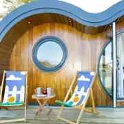 Madonna glamping pod