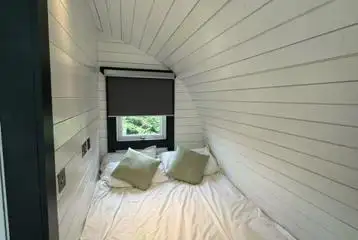 Ensuite glamping pods double bed