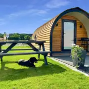 Ensuite glamping pod (three person)