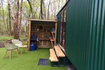 Glamping cabin outdoor cooking area Glamping cabin outdoor cooking area