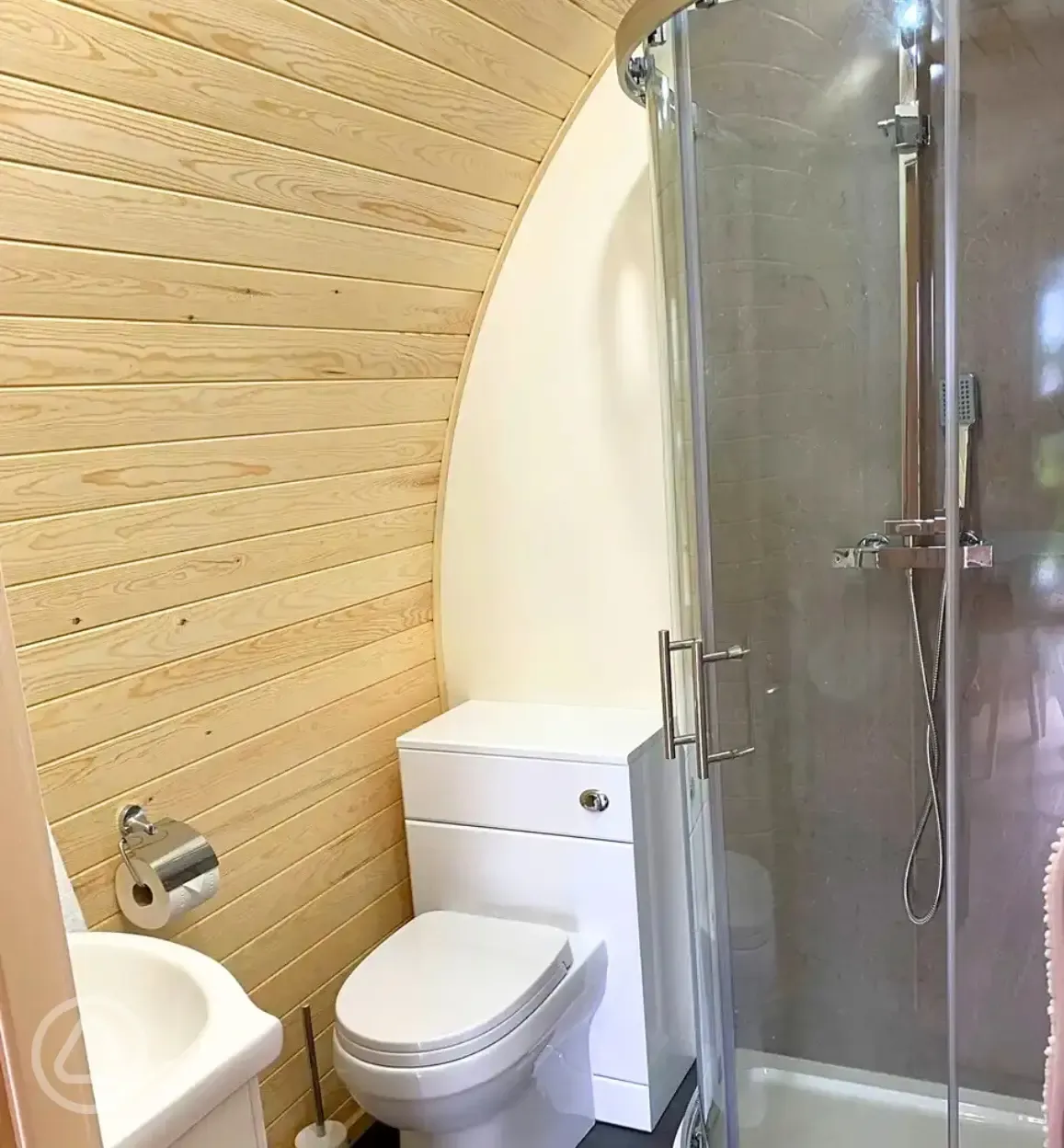 Glamping pod ensuite