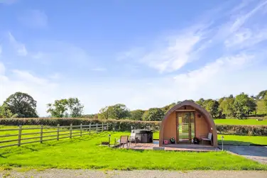 Cambrian Mountains Glamping and Camping, Tregaron, Ceredigion