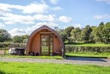Ensuite glamping pod with hot tub Ensuite glamping pod with hot tub