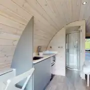 Ensuite glamping pod interior 