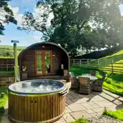 Glamping pods with hot tubs