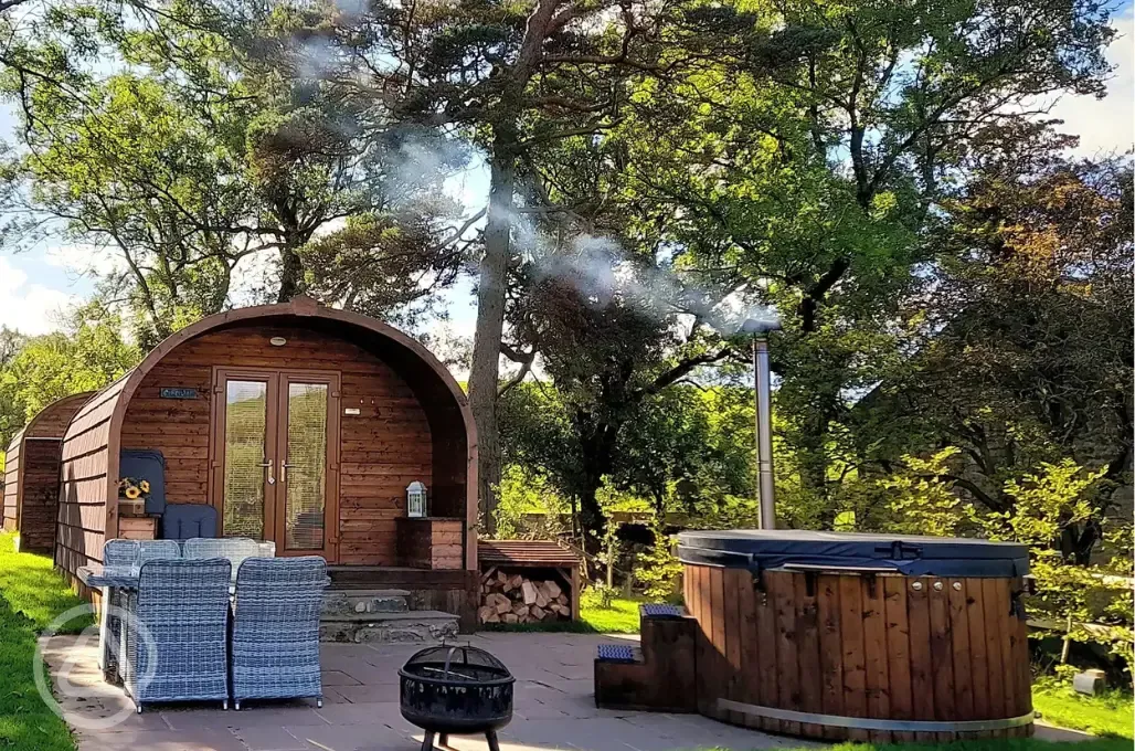 Glamping pods with hot tubs