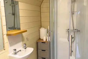 Glamping pod ensuite bathroom Glamping pod ensuite bathroom