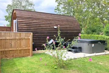 Seadreams glamping pod and private hot tub Seadreams glamping pod and private hot tub
