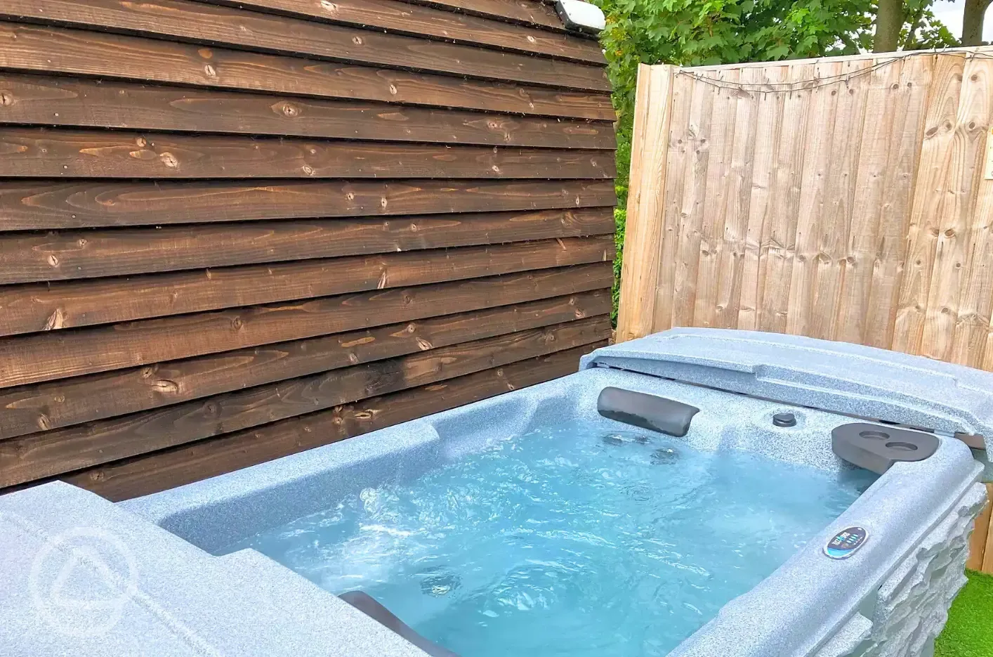 Windsong glamping pod private hot tub