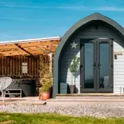 Holly Bush Hill ensuite glamping pod