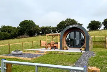 Glamping pod with enclosed garden, fire pit and hot tub Glamping pod with enclosed garden, fire pit and hot tub