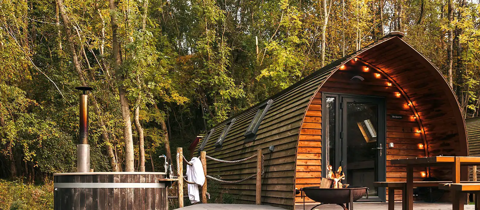 One night glamping pods