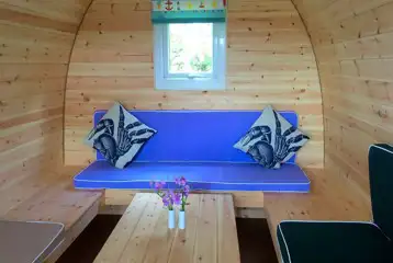 Camping pod (4 person interior)