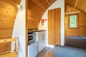 Four person pod kitchen with a sink, microwave, fridge, kettle Four person pod kitchen with a sink, microwave, fridge, kettle