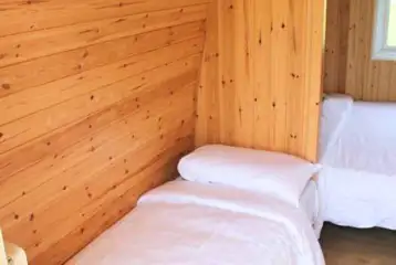 Camping pod with twin beds Camping pod with twin beds