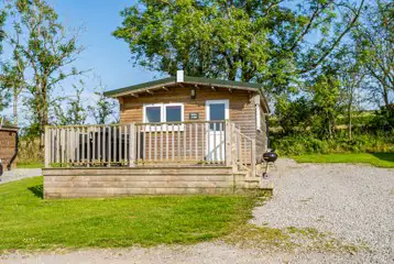 Glamping cabin with hot tub