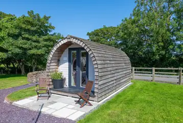 Clychau'r Gog glamping pod with outdoor furniture and a picnic area Clychau'r Gog glamping pod with outdoor furniture and a picnic area