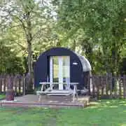 Six berth glamping ark 