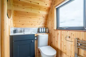 Willow glamping pod ensuite