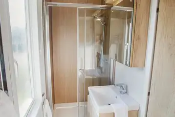 Glamping cabin ensuite toilet and shower Glamping cabin ensuite toilet and shower