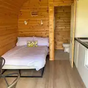 Bramley Ensuite Glamping Pod (Dog Friendly), Baldwin's Brook